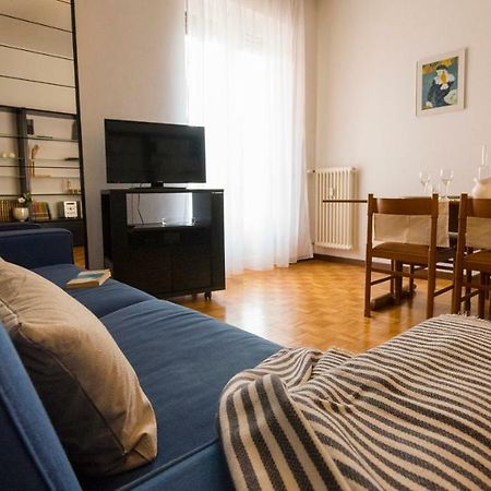 Joivy Welcoming 1Br Apt Next To Villa Olmo Комо Экстерьер фото
