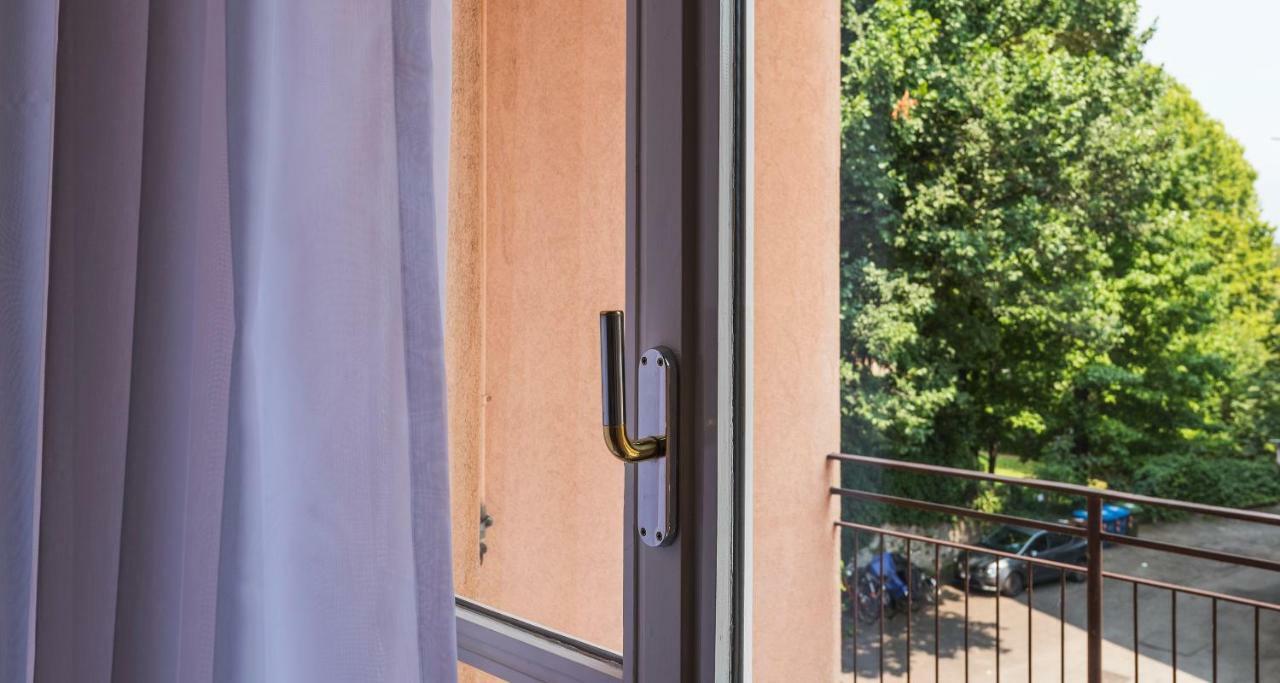 Joivy Welcoming 1Br Apt Next To Villa Olmo Комо Экстерьер фото
