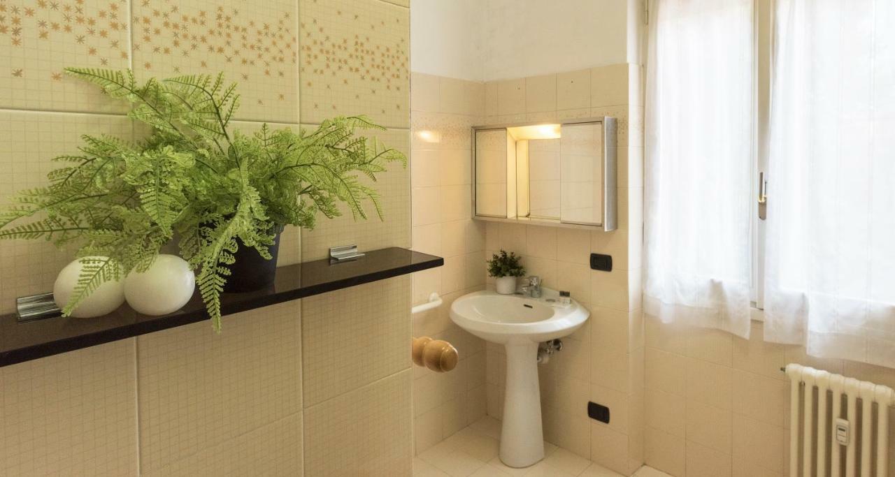 Joivy Welcoming 1Br Apt Next To Villa Olmo Комо Экстерьер фото